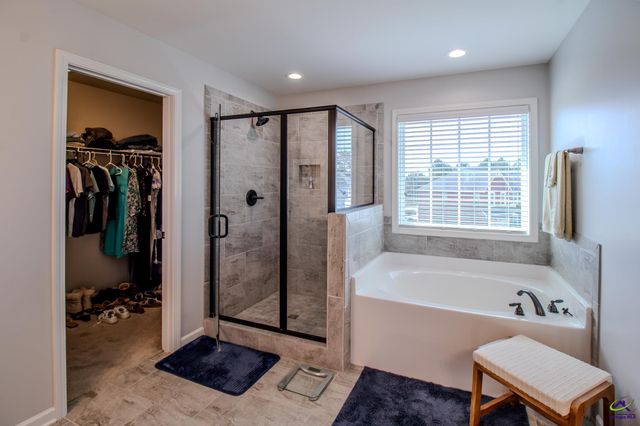 417 Newport Avenue, Kathleen, GA 31047