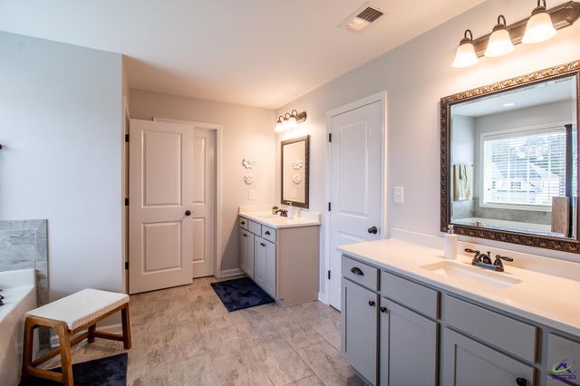 417 Newport Avenue, Kathleen, GA 31047