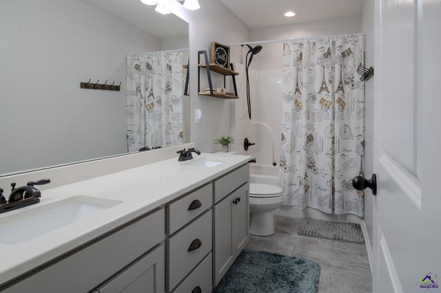 417 Newport Avenue, Kathleen, GA 31047