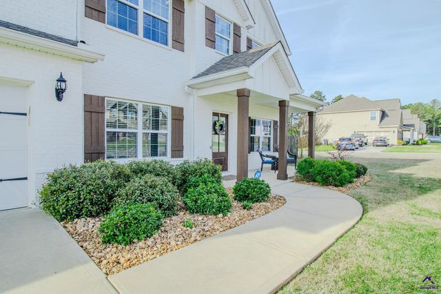 417 Newport Avenue, Kathleen, GA 31047