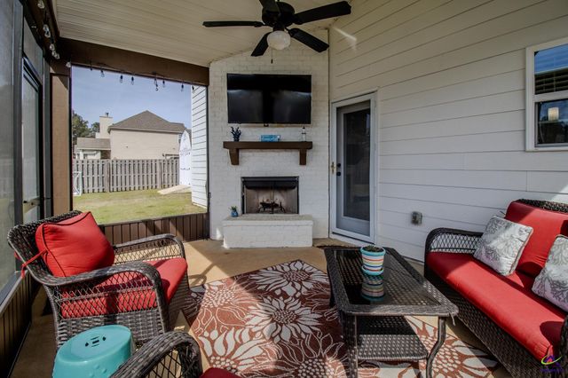 417 Newport Avenue, Kathleen, GA 31047