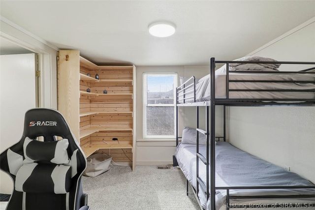 626 E 8th Street, Jeffersonville, IN 47130