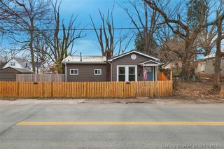 626 E 8th Street, Jeffersonville, IN 47130