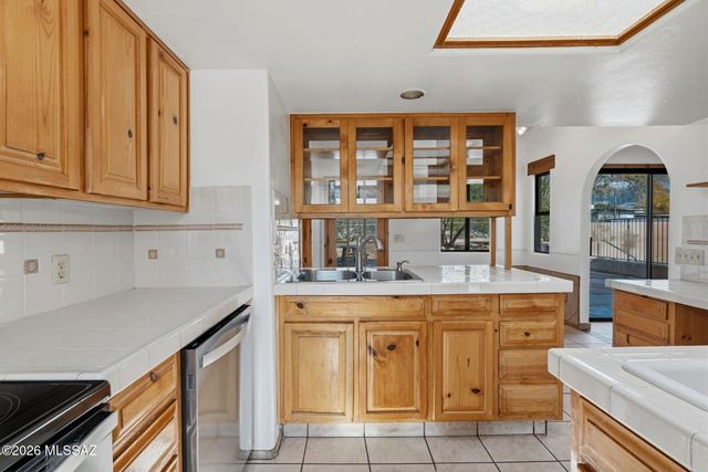 11201 E Hash Knife Circle, Tucson, AZ 85749