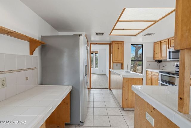 11201 E Hash Knife Circle, Tucson, AZ 85749