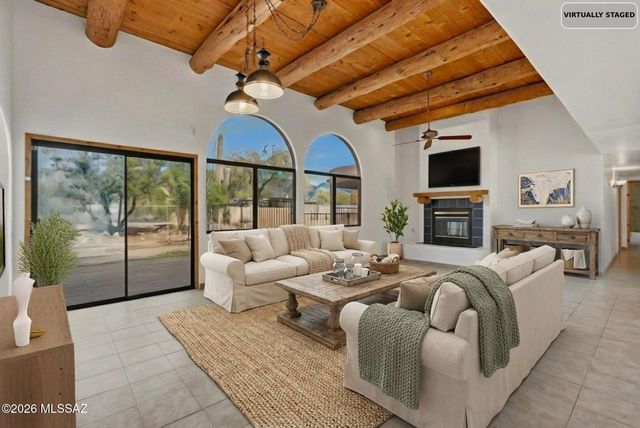 11201 E Hash Knife Circle, Tucson, AZ 85749