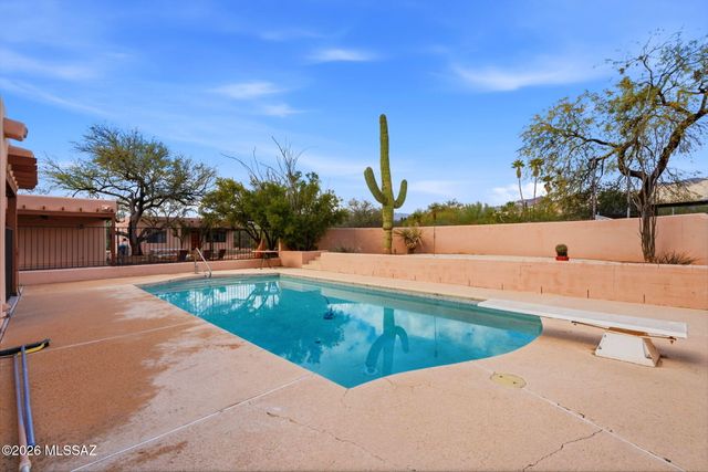 11201 E Hash Knife Circle, Tucson, AZ 85749