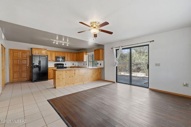 11201 E Hash Knife Circle, Tucson, AZ 85749