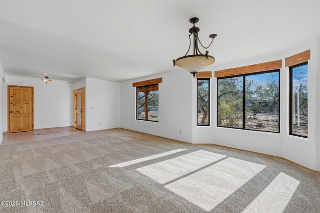 11201 E Hash Knife Circle, Tucson, AZ 85749