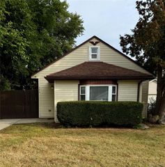 134 W Brickley Avenue, Hazel Park, MI 48030