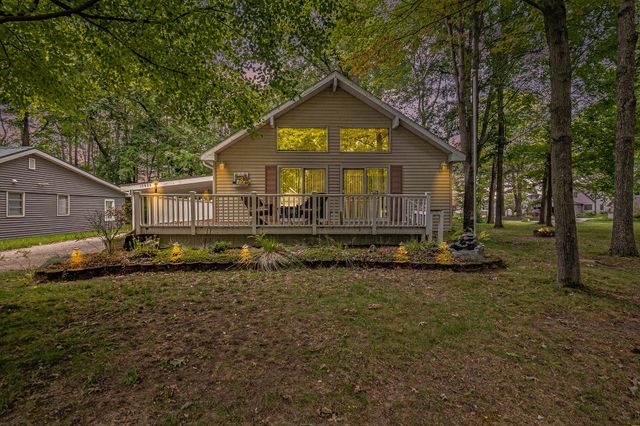 10905 1st Street, Morton Twp, MI 49346