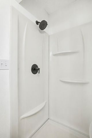 1135 W Portland Street, Springfield, MO 65807