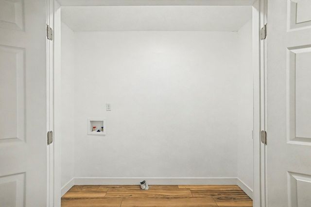 1135 W Portland Street, Springfield, MO 65807