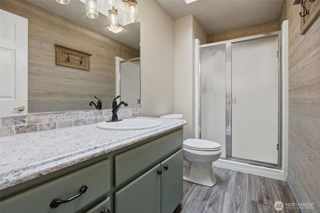 1501 E Old Ranch Rd, Allyn, WA 98524