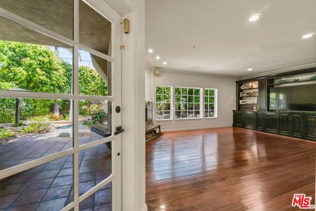 236 S La Peer Drive, Beverly Hills, CA 90211
