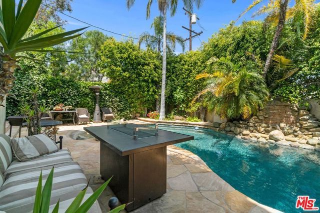 236 S La Peer Drive, Beverly Hills, CA 90211