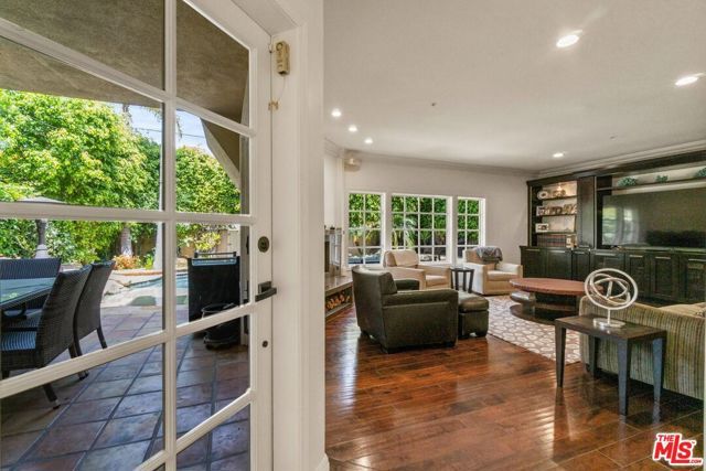 236 S La Peer Drive, Beverly Hills, CA 90211