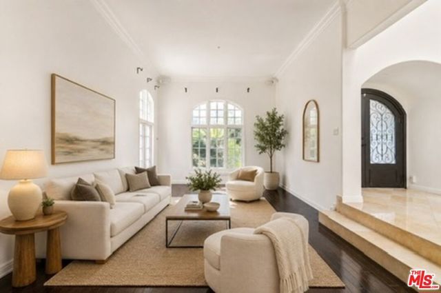 236 S La Peer Drive, Beverly Hills, CA 90211