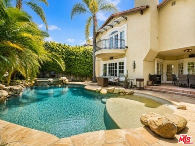 236 S La Peer Drive, Beverly Hills, CA 90211