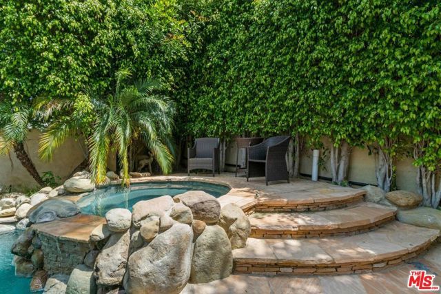 236 S La Peer Drive, Beverly Hills, CA 90211