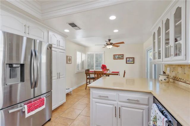 547 Via Zapata, Riverside, CA 92507