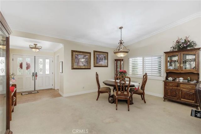 547 Via Zapata, Riverside, CA 92507