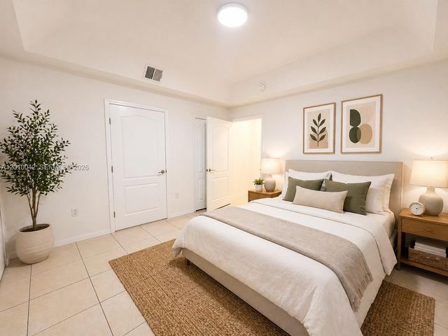 7532 NW 176th St 1, Hialeah, FL 33015