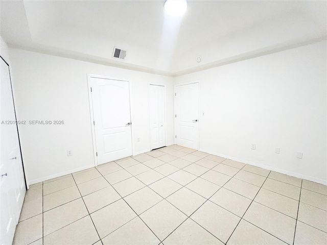 7532 NW 176th St 1, Hialeah, FL 33015