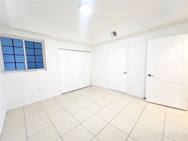 7532 NW 176th St 1, Hialeah, FL 33015