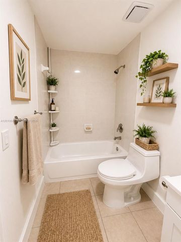 7532 NW 176th St 1, Hialeah, FL 33015