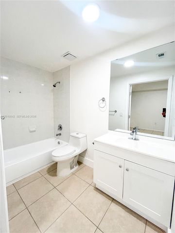 7532 NW 176th St 1, Miami Lakes, FL 33015