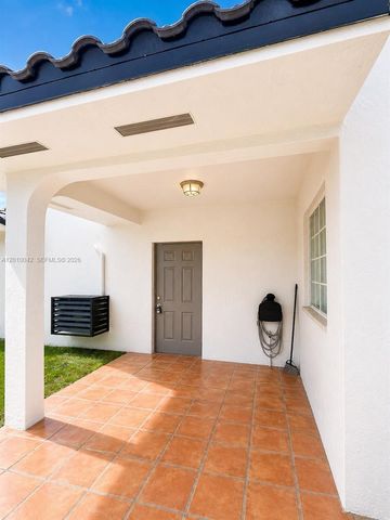 7532 NW 176th St 1, Hialeah, FL 33015