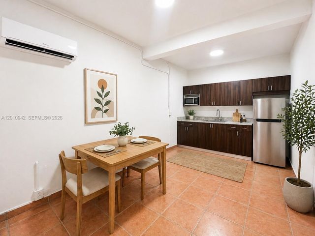 7532 NW 176th St 1, Hialeah, FL 33015