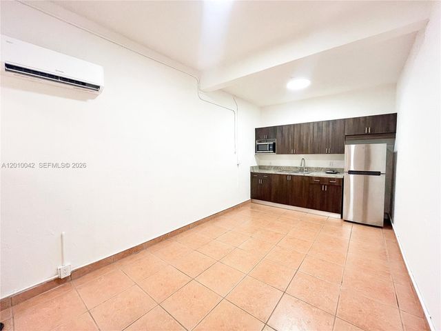 7532 NW 176th St 1, Hialeah, FL 33015