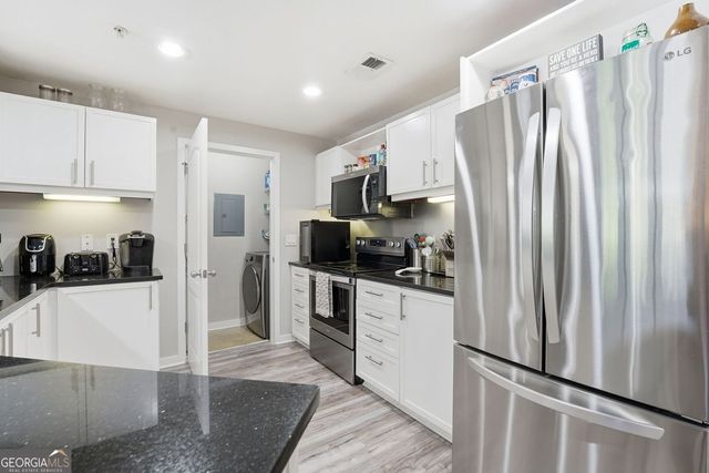 390 17th Street NW 2035, Atlanta, GA 30363