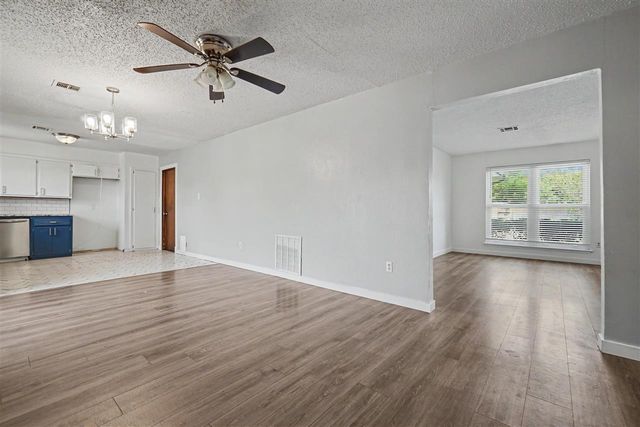 6326 NW Andrews Ave, Lawton, OK 73505