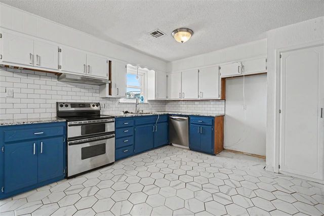 6326 NW Andrews Ave, Lawton, OK 73505