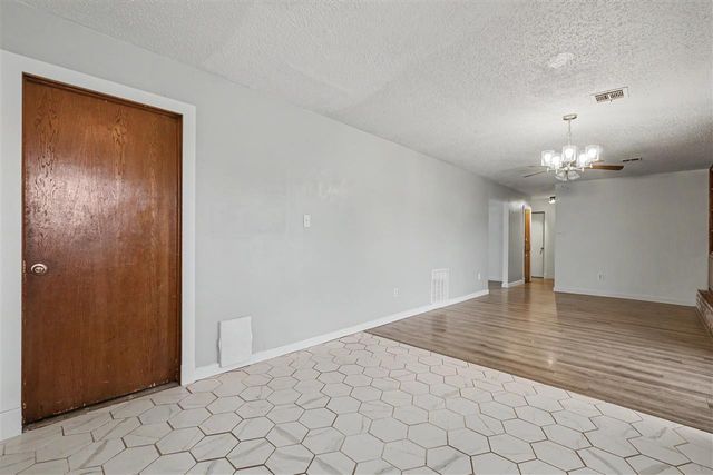 6326 NW Andrews Ave, Lawton, OK 73505