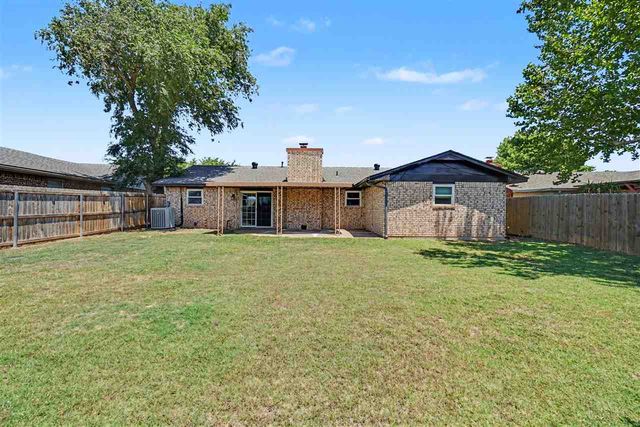6326 NW Andrews Ave, Lawton, OK 73505