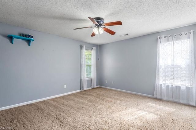 419 Rockbridge Drive, Kernersville, NC 27284