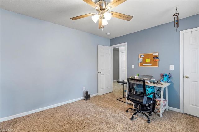 419 Rockbridge Drive, Kernersville, NC 27284