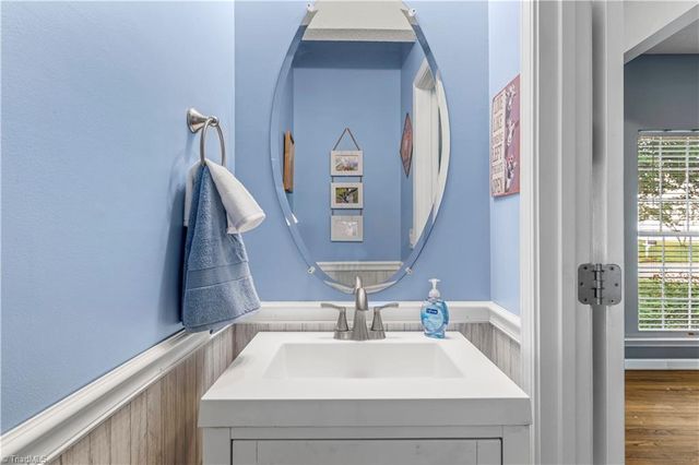 419 Rockbridge Drive, Kernersville, NC 27284