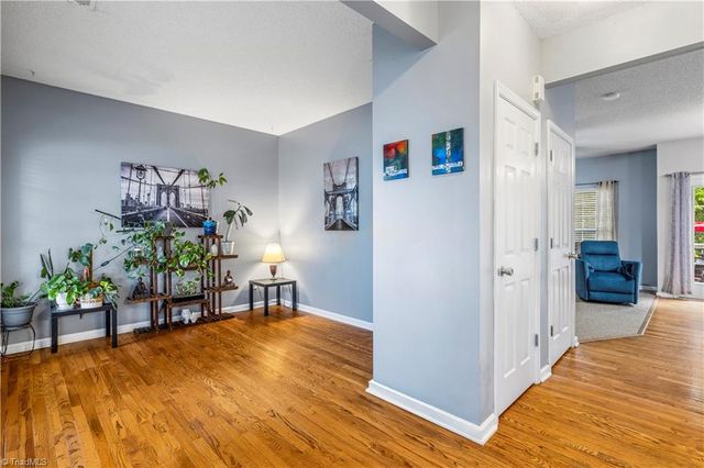 419 Rockbridge Drive, Kernersville, NC 27284