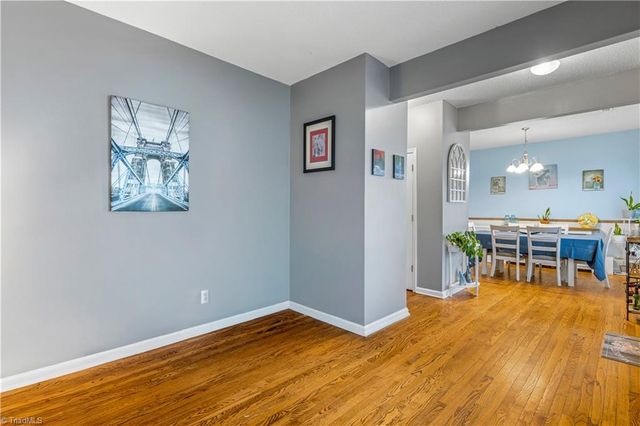 419 Rockbridge Drive, Kernersville, NC 27284