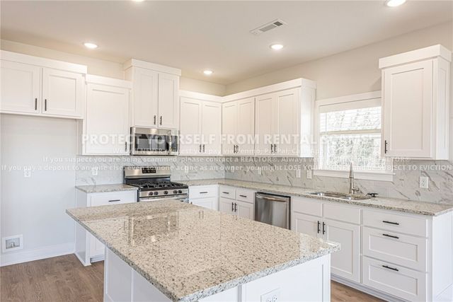 6050 Mecklin Street, Fayetteville, AR 72704