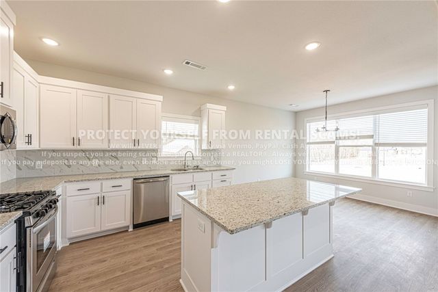 6050 Mecklin Street, Fayetteville, AR 72704
