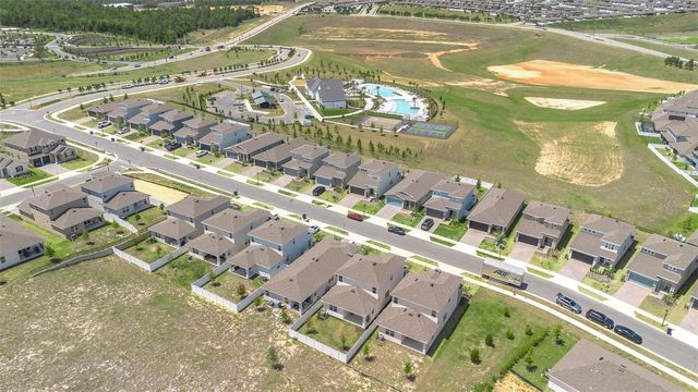 2019 SUNSHINE PEAK DRIVE, Minneola, FL 34715