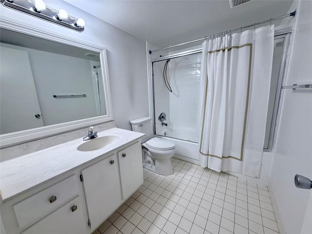 801 SW 133rd Terrace 410 K, Pembroke Pines, FL 33027