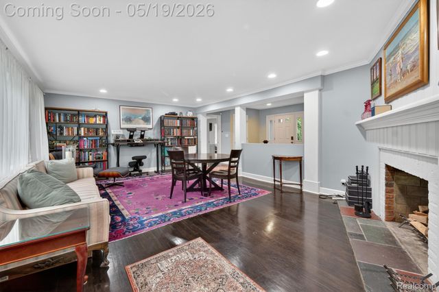 3952 Cottontail Lane, Bloomfield Hills, MI 48301