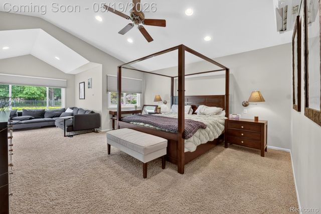 3952 Cottontail Lane, Bloomfield Hills, MI 48301